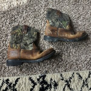 Ariat Brown Leather + Green Forest Camo Print Pull On Western Cowboy Boots 5.5